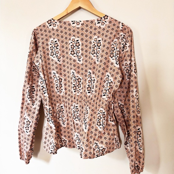 Spartina 449 Colette Stretch Blouse Shirt Tan Cream Floral Tie Waist Size L NWOT - Picture 3 of 4